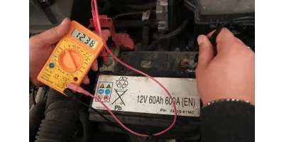 Стартер розряджає акумулятор — чому, як знайти витік та що робити