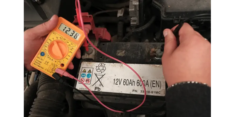 Стартер розряджає акумулятор — чому, як знайти витік та що робити